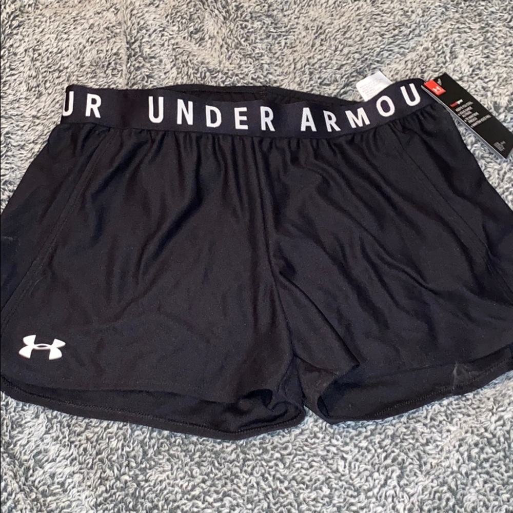 Underarmour black shorts